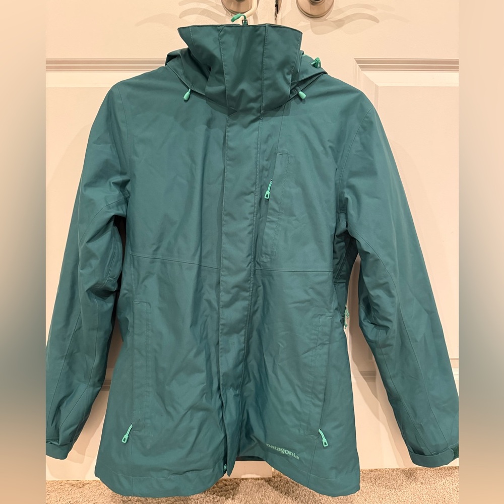 Patagonia Women’s Medium 3-in-1 Skiing/Snowboarding Jacket